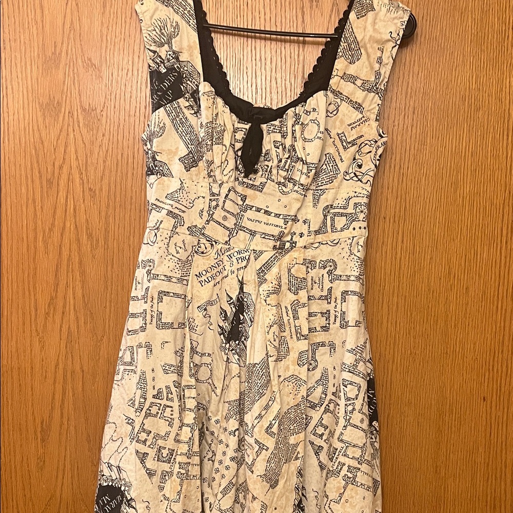 Map Print Sleeveless Dress
